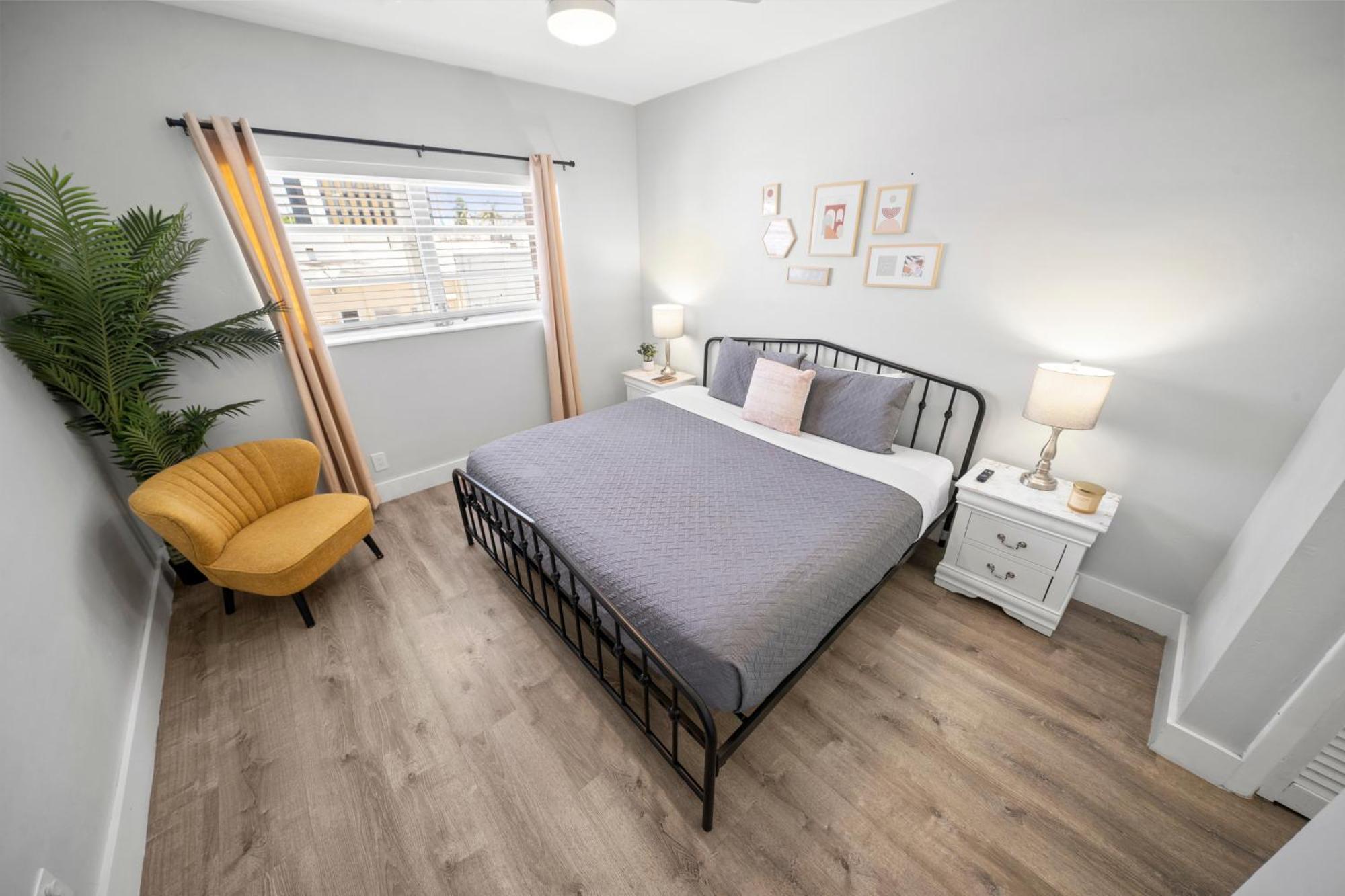 Bayview Regency By Lowkl *