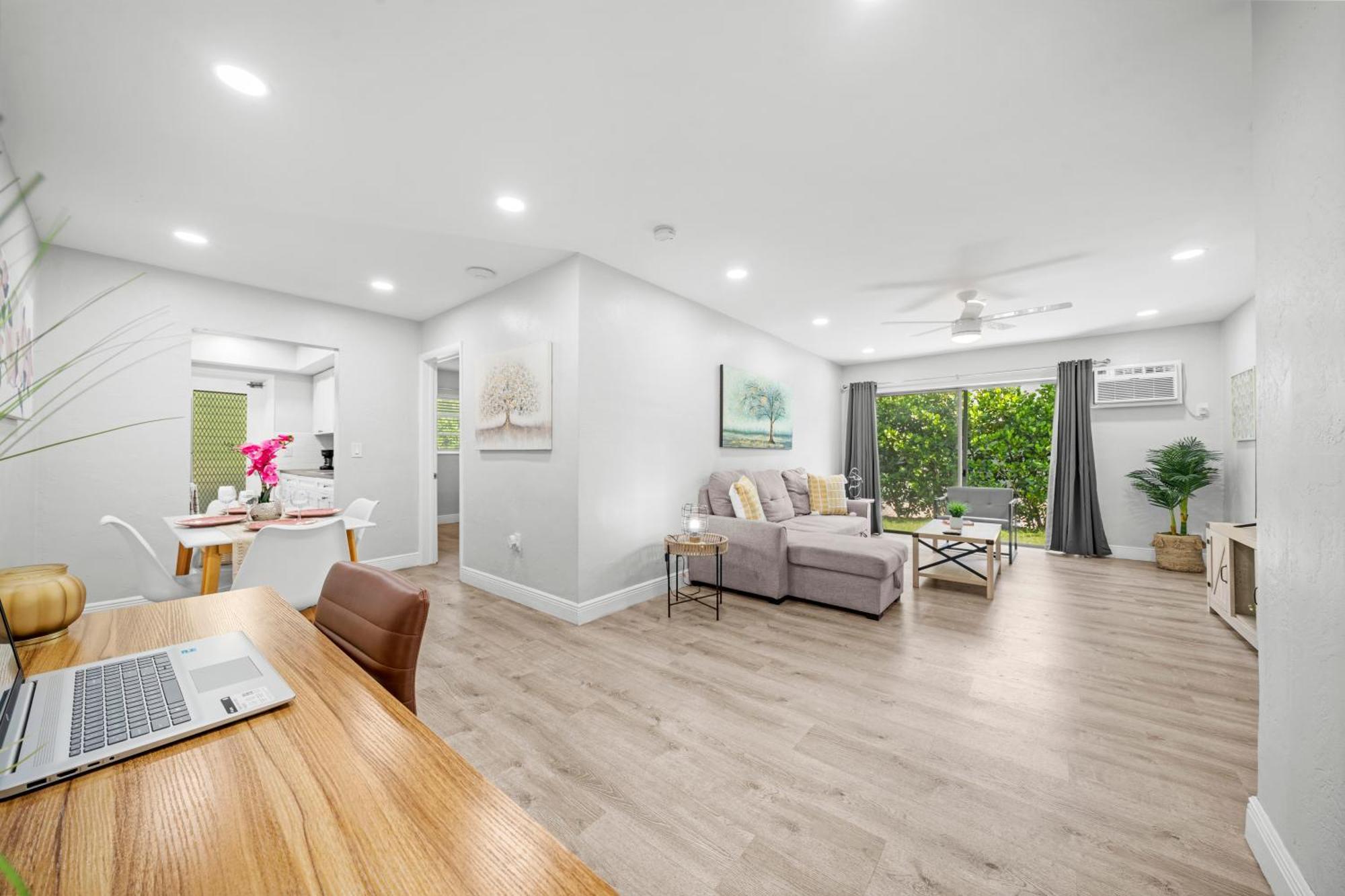 Apartamento Bayview Regency By Lowkl
