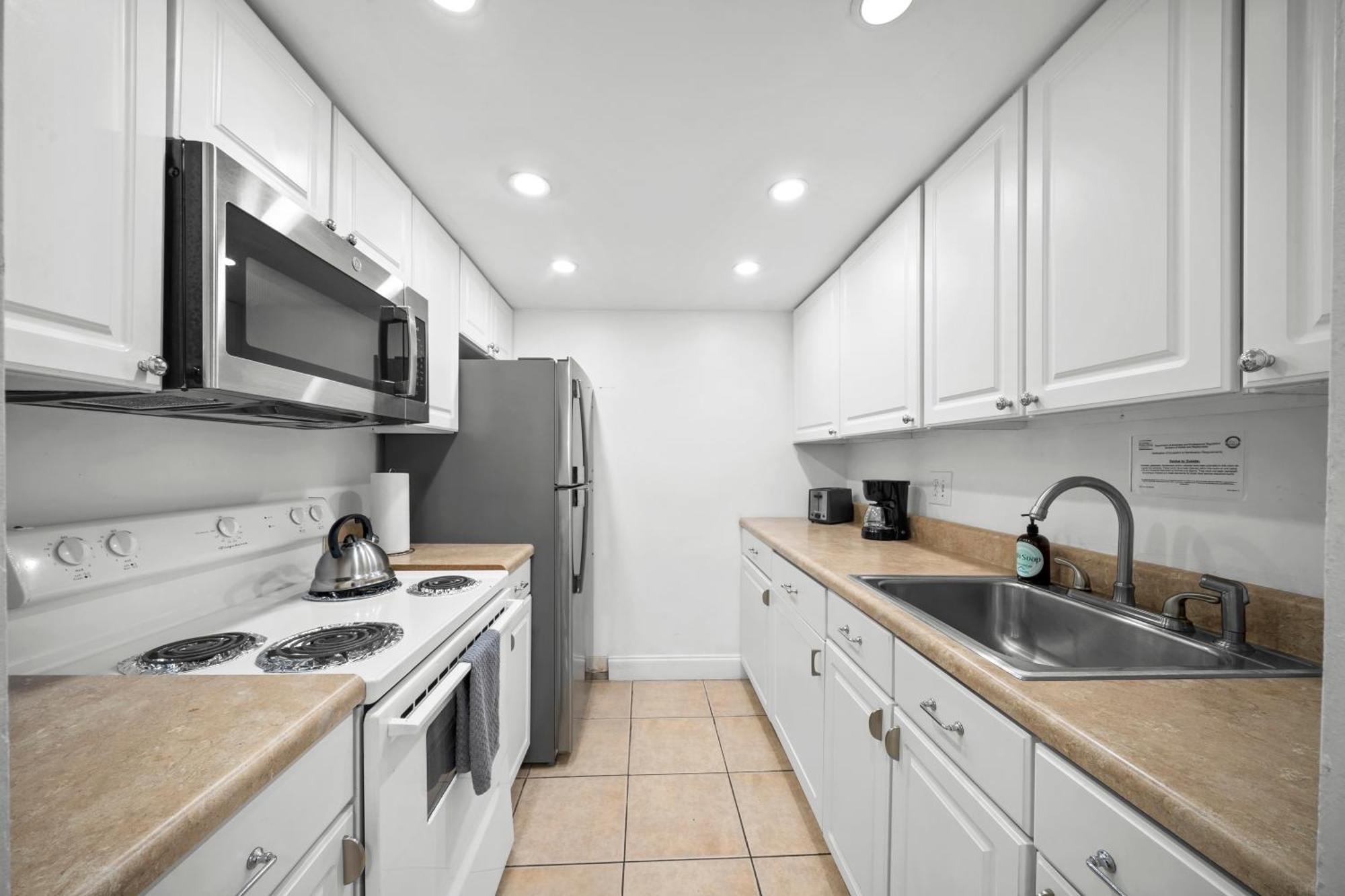 Appartement Bayview Regency By Lowkl